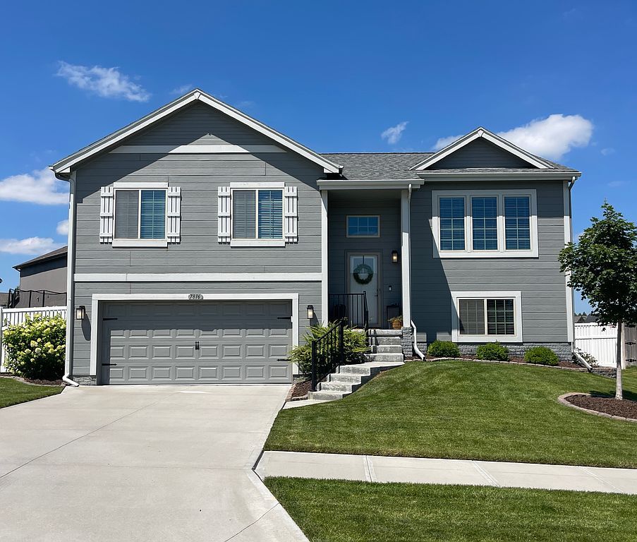 7816 N 147th Ave - Property Image