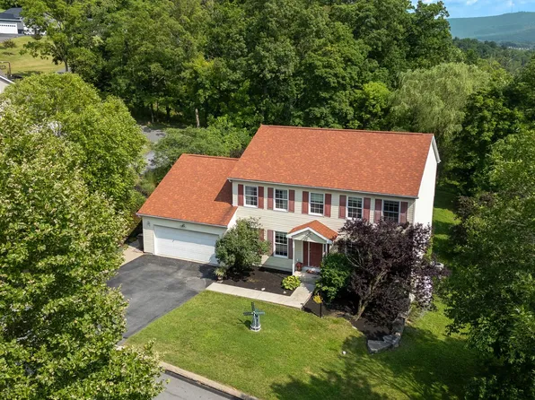 358 Baldwin St, Lemont, PA 16801
