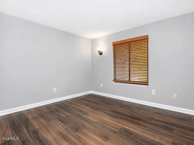 465 Forest Hills Dr — Photo 9