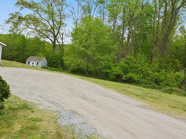 7254 Lipscomb Rd — Photo 2
