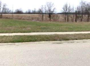 6401 McIntosh Ct, Springfield, IL 62711