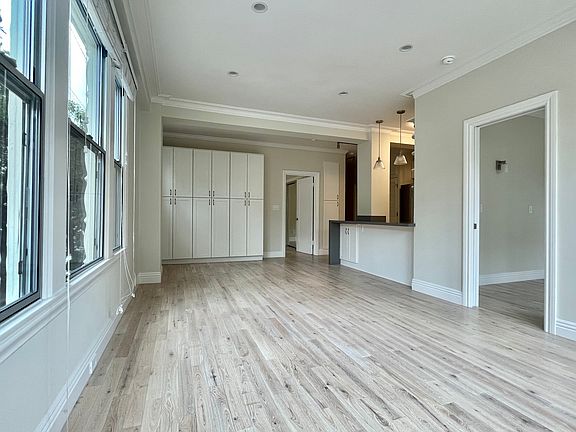 3rd image of 2165 Larkin St APT 103