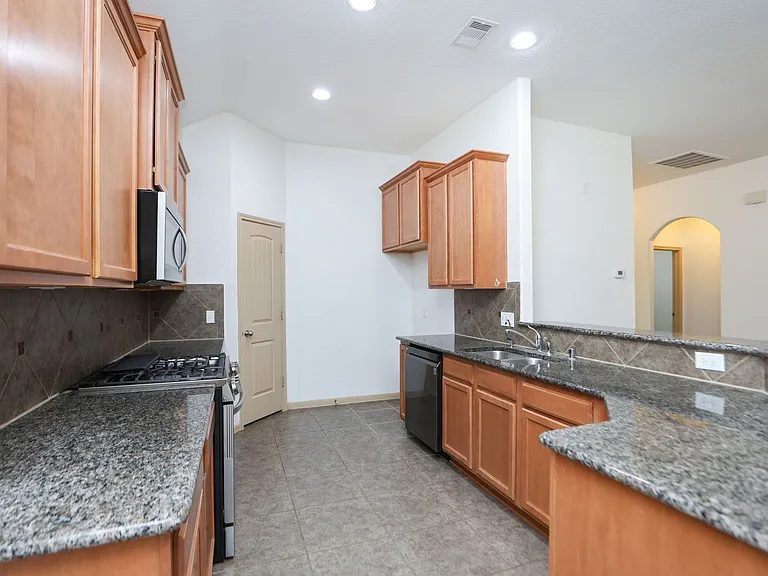 7042 Windy Run Ct — Photo 17