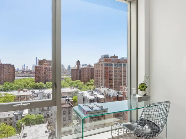 222 East Broadway image 4 of 6