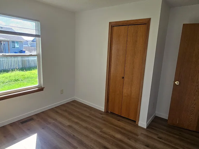 609 S Longbranch Dr — Photo 22