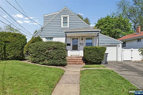 58 Sussex Rd Photo 1