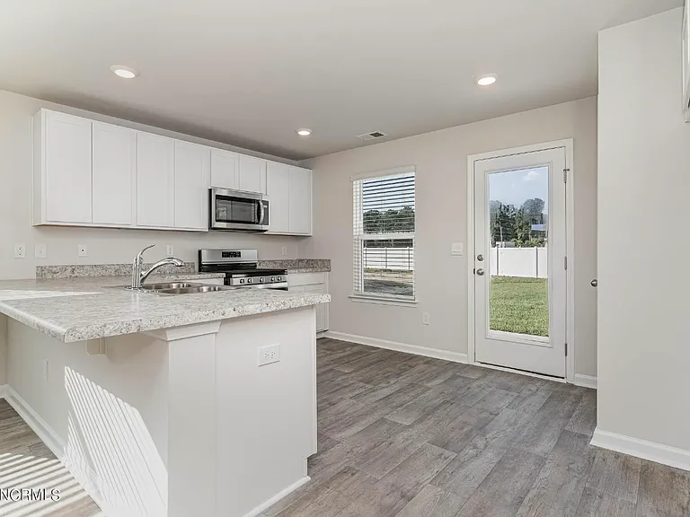 4016 Cypress Forest Way — Photo 5
