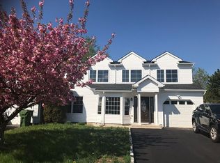 14 Rainford Rd, Edison, NJ 08820