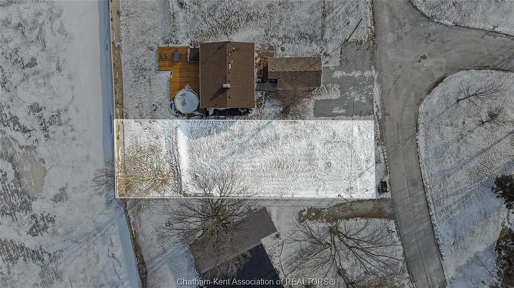 105 Island Cres photo 1
