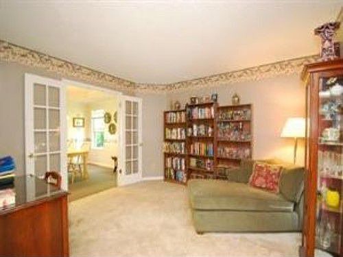 2nd image of 33 Wallace Grove Ln