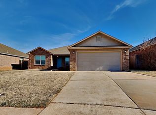 2716 Demotte Dr, Yukon, OK 73099