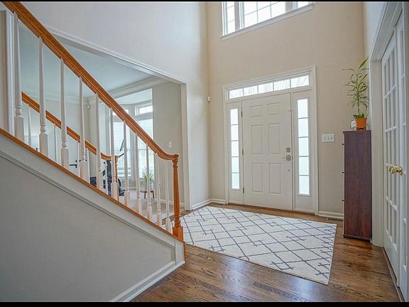 4th image of 9602 Mitchell Glen Dr