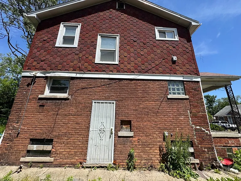 15387 Lesure St — Photo 15