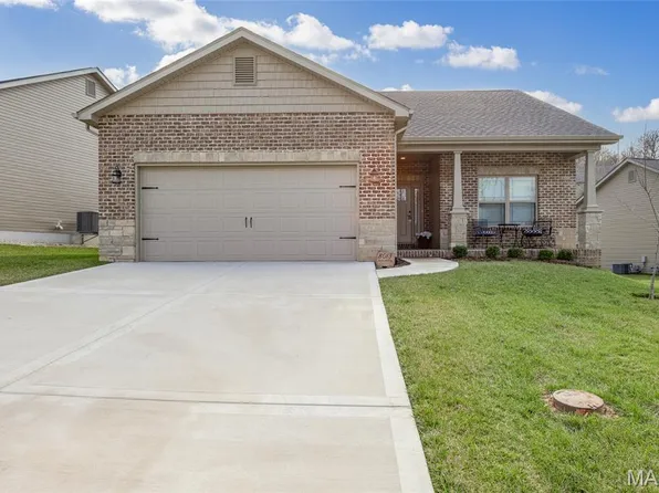 8013 Villa Valley Ln, Caseyville, IL 62232