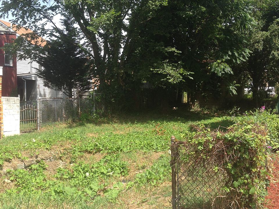 2nd image of 4809 Broad St