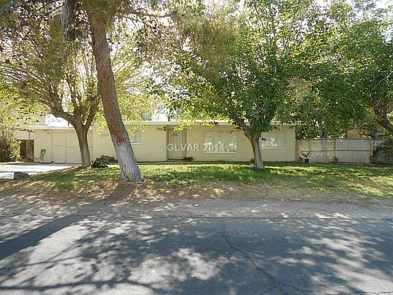 1st image of 1705 Valley Dr
