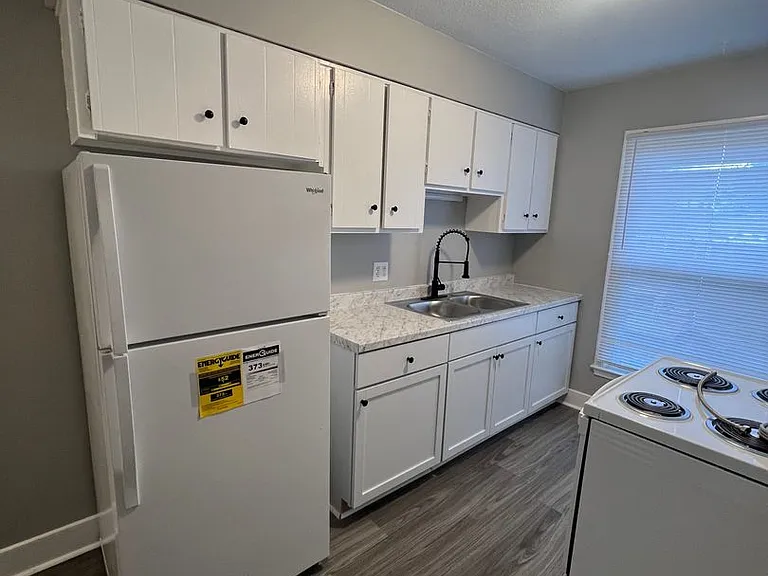 1255 Alexandria Dr #Z3 — Photo 1