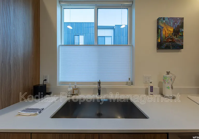 1541 E Talo Ct — Photo 14