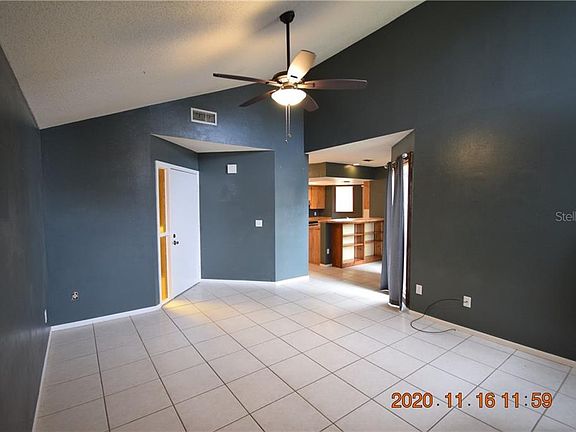 5th image of 121 Pinesong Dr