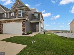 264 Ida Red Dr, Leesport, PA 19533