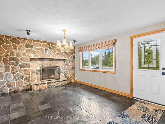 5th image of 8567 Franktown Rd