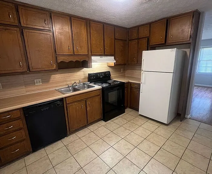 334 Haymarket Ln — Photo 6