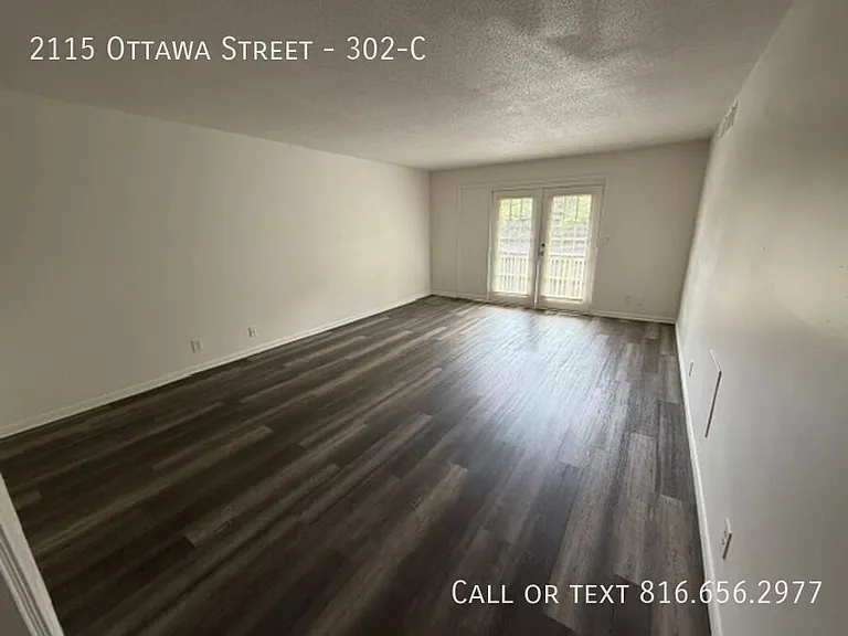 2115 Ottawa St #302C — Photo 17