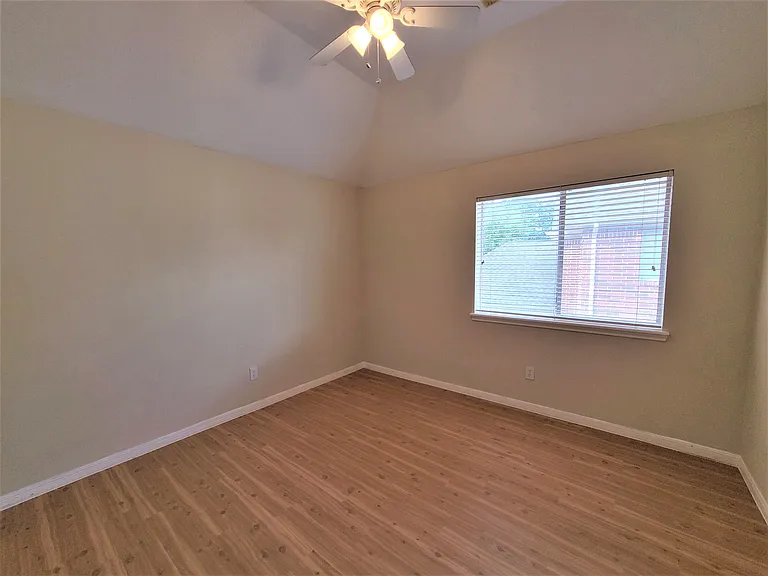 bedroom 3_12132021