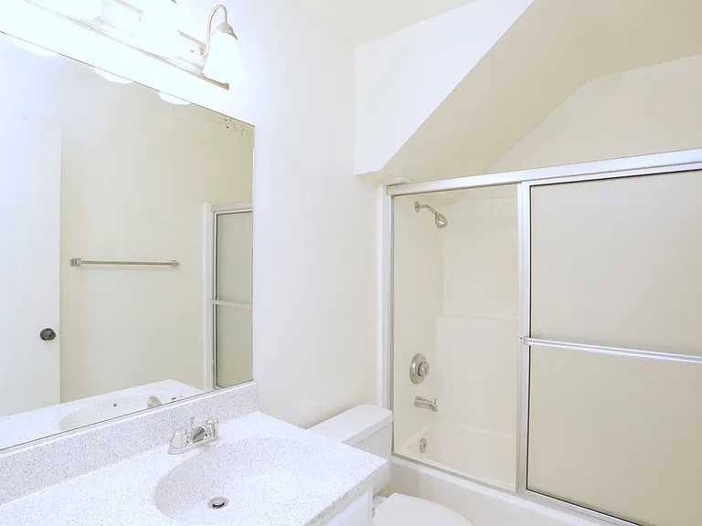 Alternate Bathroom desing with glass shower doors