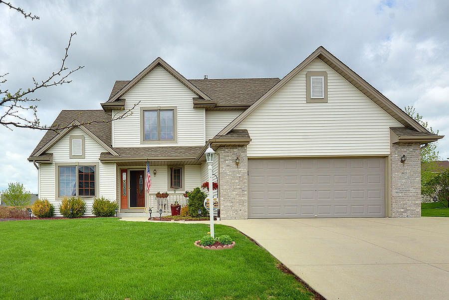 1st image of 419 Emerald Hills Dr