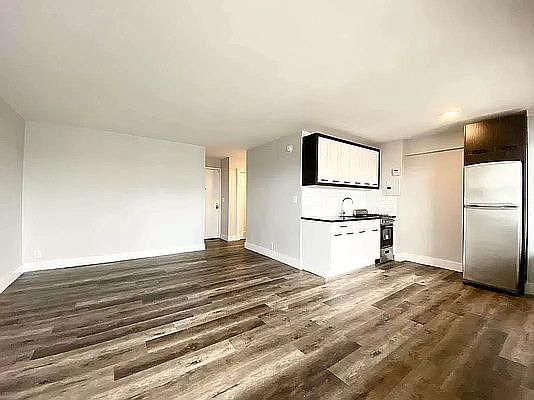 3rd image of 260 Audubon Ave #24P