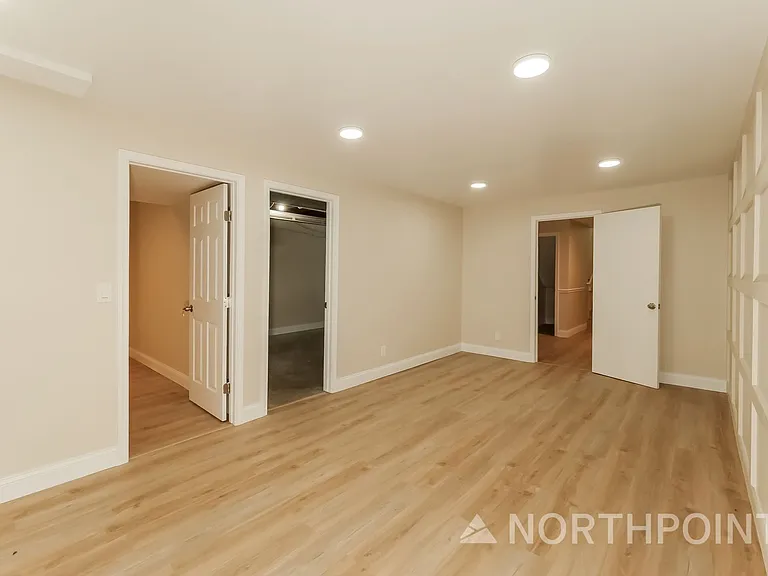 15045 Switzer Rd — Photo 16