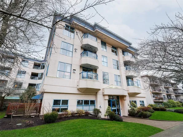 1063 Southgate St #408, Victoria, BC V8V 2Z1