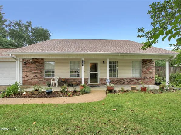 8809 Old Walnut Rd, Ocean Springs, MS 39564