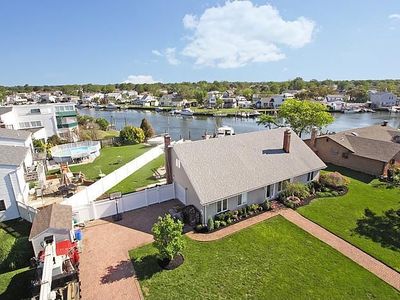 53 Dolphin Ln E, Copiague, NY, 11726