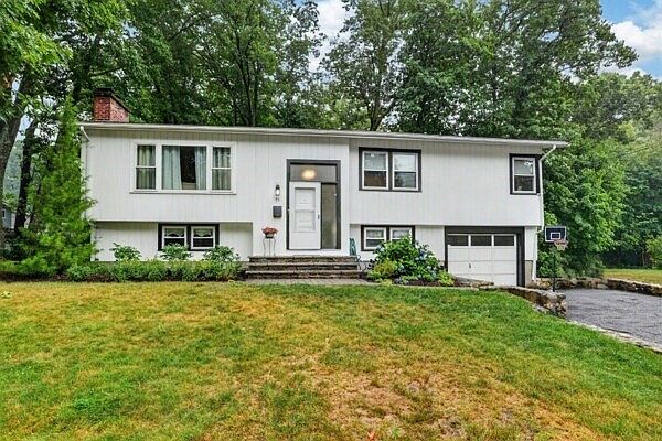 1st image of 11 Geraldine Rd