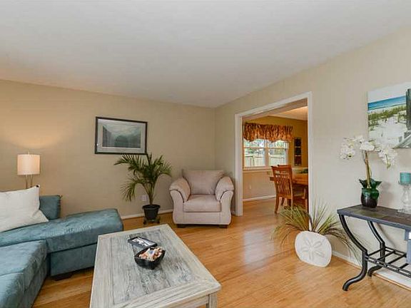 5th image of 745 Monmouth Ln