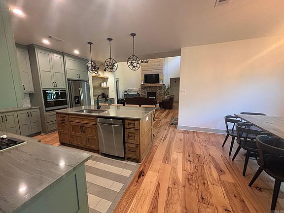 3rd image of 6276 Coy Ln