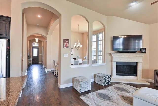 2529 Brandon Dr — Photo 5