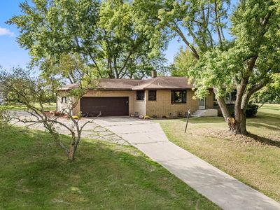 2190 W Glendora Rd, Buchanan, MI, 49107