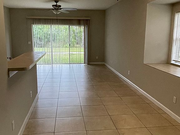3rd image of 2522 Creekside Dr