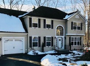 2257 White Oak Dr, East Stroudsburg, PA 18301