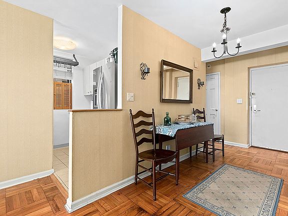 2nd image of 305 E 72nd St APT 2EN