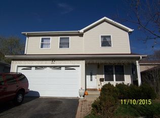 280 E Shorewood Dr, Round Lake Beach, IL