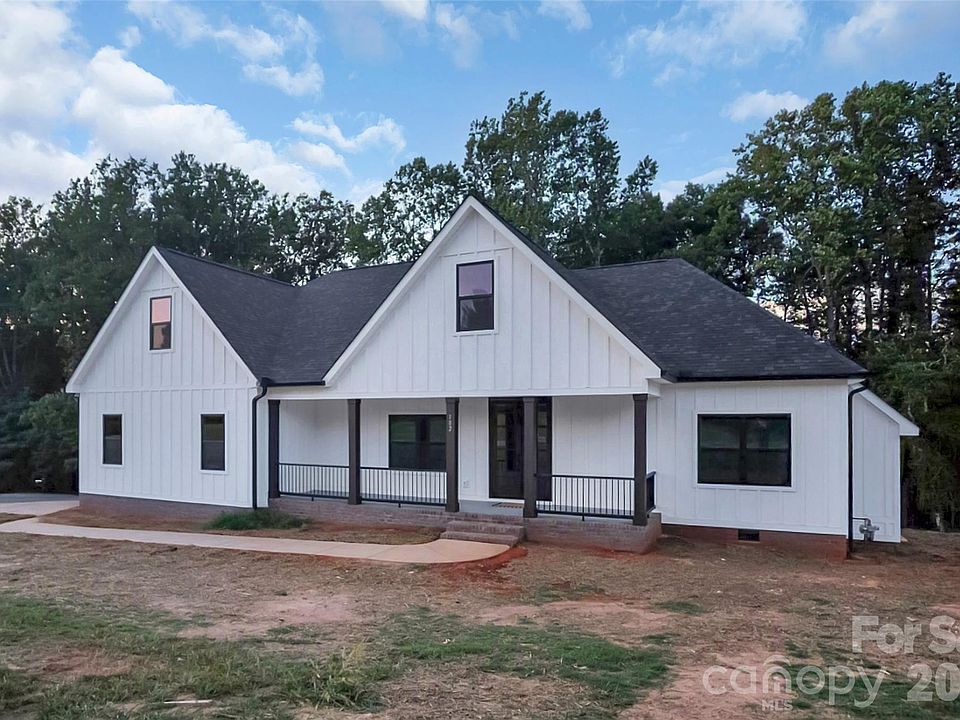 1st image of 102 Candlewood Dr