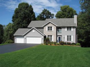 7712 Forest Way, Roscoe, IL 61073