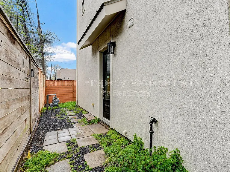 2004 Blodgett St #A — Photo 27