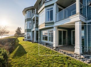 5470 Inlet Ave #102, Sechelt, BC V7Z 0H4