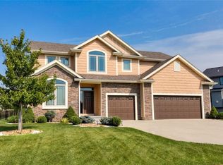 1206 NE Vicksburg Dr, Ankeny, IA 50021
