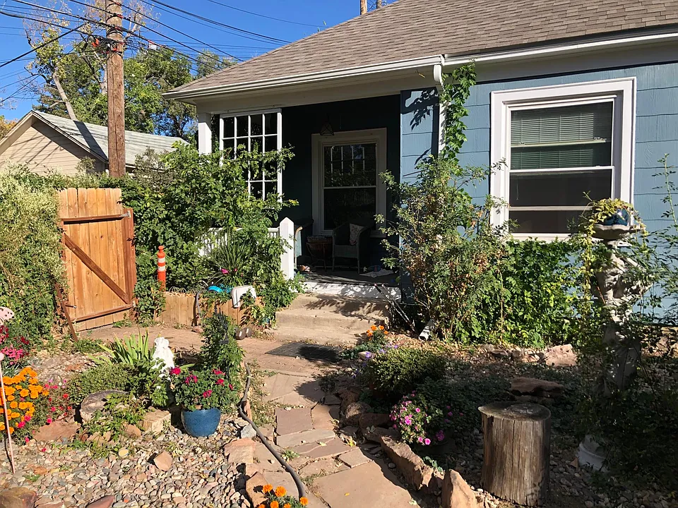 320 E Cache La Poudre St